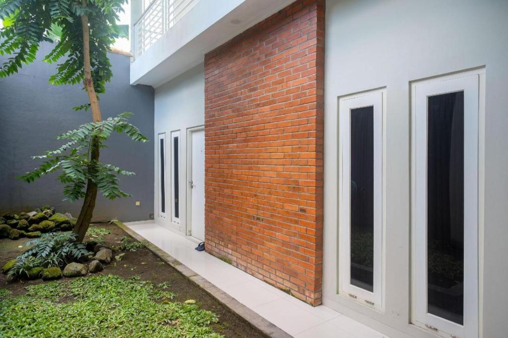 Urbanview Stay @H Jakal By Reddoorz Yogyakarta Exterior foto